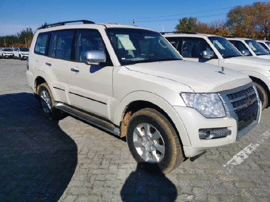 山猫帕杰罗v93价格配置行情29万起国六现车报价