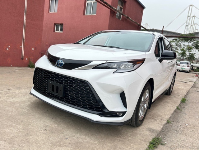 西安加版23款丰田塞纳四驱xse特价51起