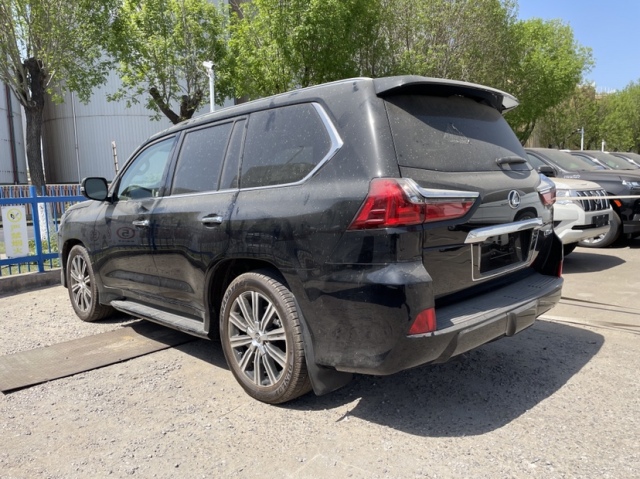 2024款雷克萨斯lx570现车再掀折扣风潮好礼送不停