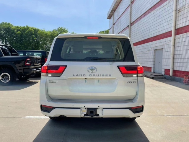 西安丰田酷路泽lc3003500阿曼版85万