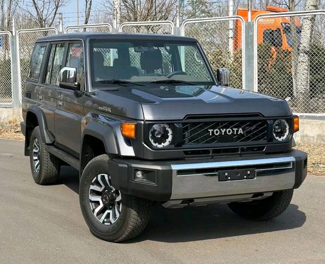 2024款丰田酷路泽lc76陆巡天津港全新上市报价