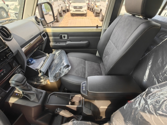 西安丰田酷路泽lc76 4.0自动挡55万起售