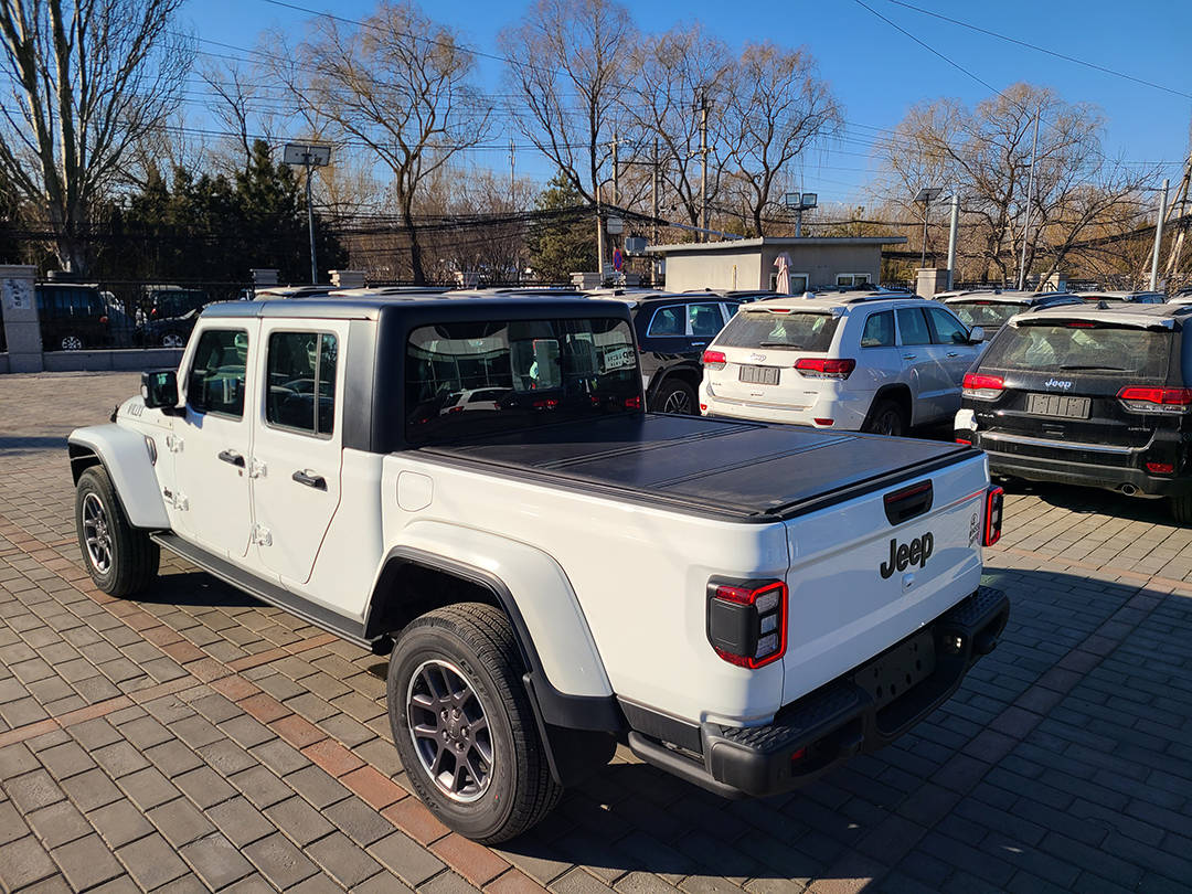 进口皮卡哪款好 jeep角斗士皮卡促销39.99万